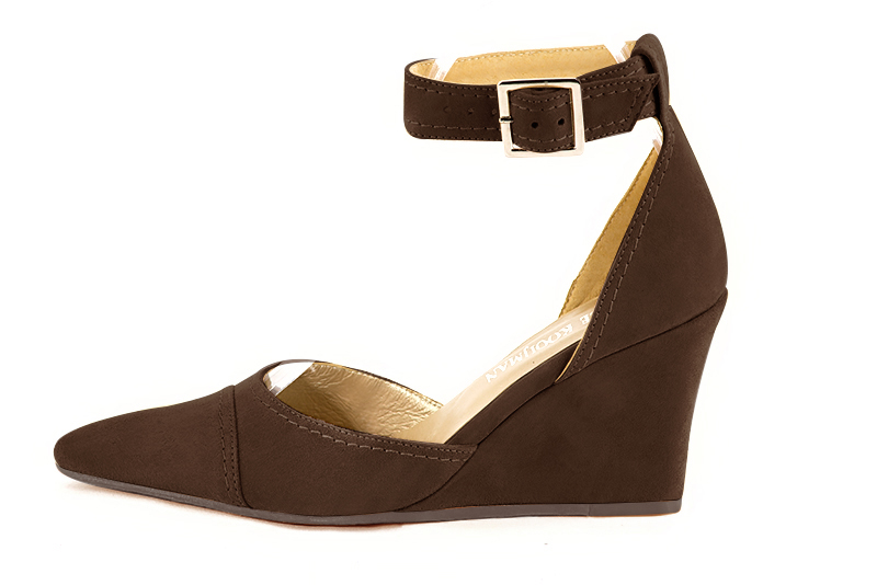 Dark brown women's open side shoes, with a strap around the ankle. Tapered toe. High wedge heels. Profile view - Florence KOOIJMAN